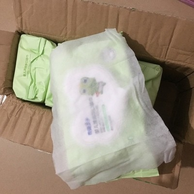 Cartoon Style Organic Sensitive Skin Baby Wet Wipes Custom Packed 1 To 100pc